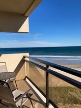 1 Cleaves St, Unit 607 in Old Orchard Beach, ME - Foto de edificio - Building Photo