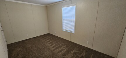 140 Birch Ct in Belleville, MI - Foto de edificio - Building Photo