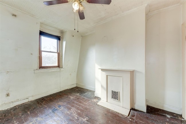 139 E 150th St in Bronx, NY - Building Photo - Interior Photo