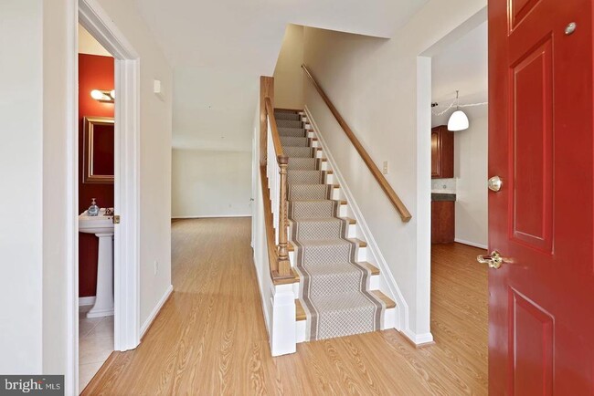 15435 Reprise Terrace in Rockville, MD - Building Photo - Building Photo