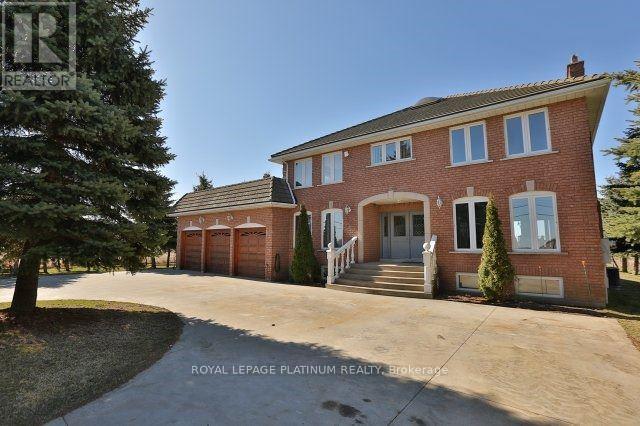 5640 Fifth Line in Milton, ON - Building Photo