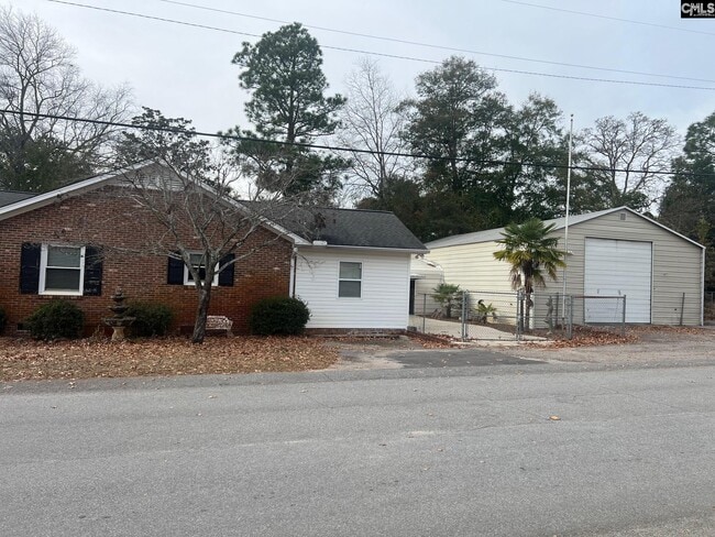 1000 C Ave in West Columbia, SC - Building Photo - Building Photo