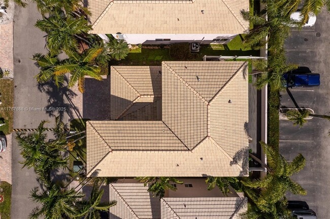 208 SE 15th St in Dania Beach, FL - Building Photo - Building Photo
