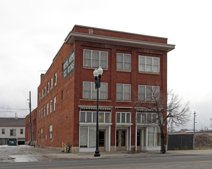 Royal Hotel Apartments in Ogden, UT - Foto de edificio