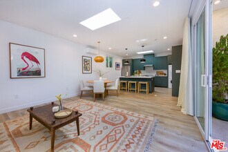 4122 Dixie Canyon Ave in Los Angeles, CA - Building Photo - Building Photo