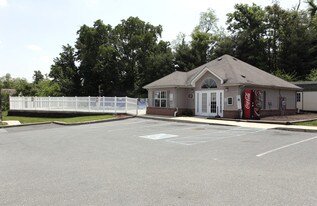 Chestnut Pointe in Harrisburg, PA - Building Photo