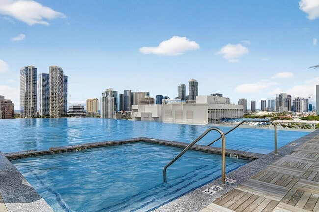 property at 1515 Liona St