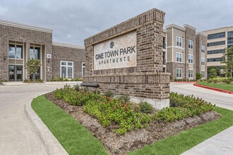 One Town Park in Houston, TX - Foto de edificio - Building Photo