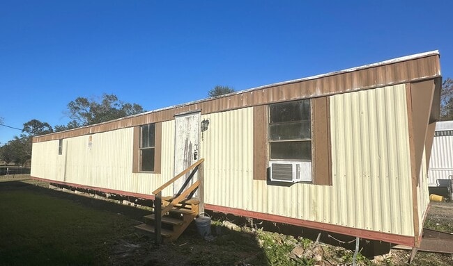 property at 450 Harmon Ln