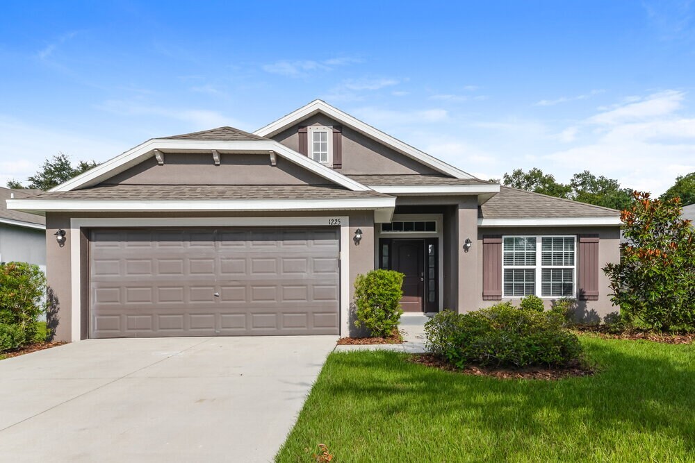 1225 Sheridan Bay Dr in Ruskin, FL - Building Photo