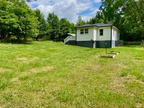 108 New Circle Rd in Travelers Rest, SC - Building Photo - Building Photo