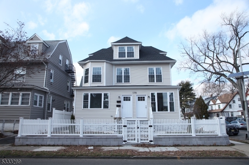 179 N 19th St in East Orange, NJ - Building Photo