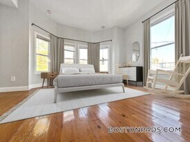 28 Arcadia St, Unit 2L in Boston, MA - Building Photo