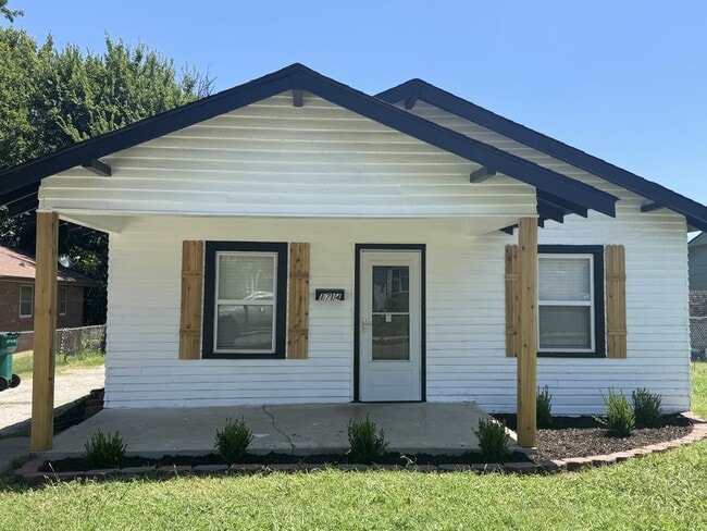 property at 1714 N Kelham Ave