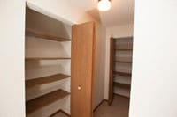1551 Falcon Dr, Unit 201 in Fairmont, MN - Foto de edificio - Building Photo