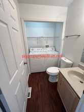 64 Mardell Cir in Asheville, NC - Foto de edificio - Building Photo