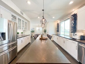 5541 Palm Dr in Hawthorne, CA - Building Photo - Building Photo