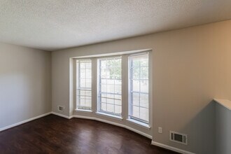 1708 English Knoll in Birmingham, AL - Building Photo - Building Photo