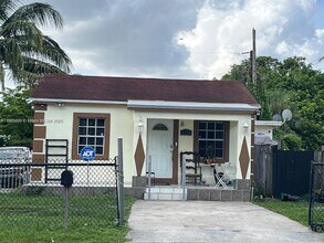 1178 NW 105th Terrace in Miami, FL - Building Photo - Building Photo