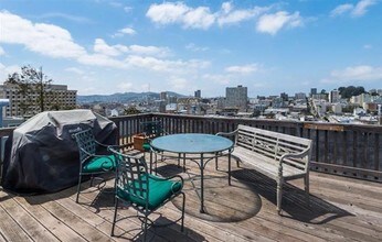 1155 Leavenworth St, Unit 1 in San Francisco, CA - Foto de edificio - Building Photo