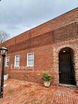 2418 E Franklin St in Richmond, VA - Building Photo