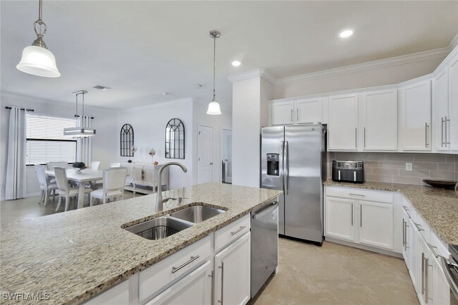 property at 9207 Shadow Oak Ln