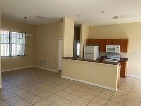 404 Cinnamon Dr in Kissimmee, FL - Building Photo - Building Photo