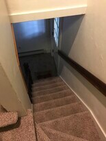 1693 W Shore Rd, Unit Apartment 401-230-4549 in Warwick, RI - Building Photo