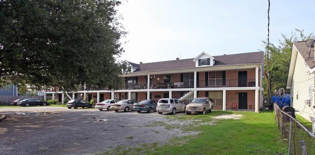 1410 Stephen St in Gretna, LA - Building Photo - Building Photo