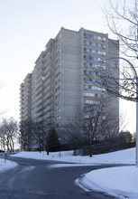 Le Montpellier in Montréal, QC - Building Photo - Building Photo