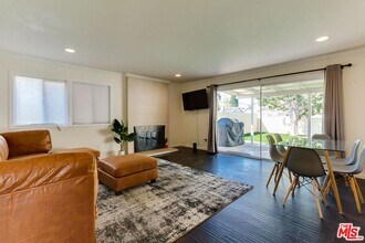 11257 Collett Ave in Los Angeles, CA - Building Photo - Building Photo
