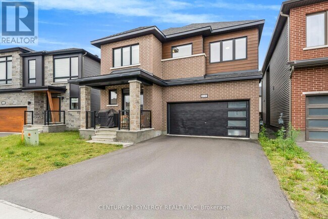 814 Crossgate St in Ottawa, ON - Building Photo - Building Photo
