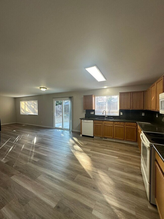7424 Gannon Dr in Reno, NV - Building Photo - Building Photo