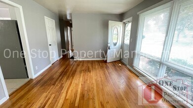 9362 E 69th Terrace in Kansas City, MO - Foto de edificio - Building Photo