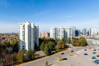 Royal Promenade in Vaughan, ON - Building Photo - Building Photo