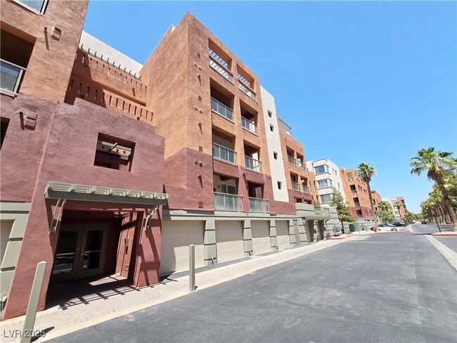 property at 35 E Agate Ave