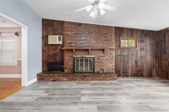 61 Dartmouth St in Williston Park, NY - Building Photo - Building Photo