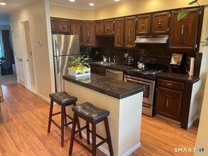 448 Cypress Rd in Newington, CT - Building Photo - Building Photo