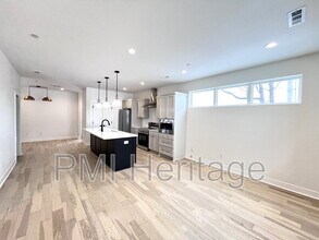 610 N 6th St in Rogers, AR - Building Photo - Building Photo