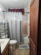 901 N Elm St in Ottumwa, IA - Foto de edificio - Building Photo