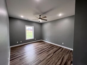 106 Twin Oaks Dr in Bardstown, KY - Building Photo - Building Photo