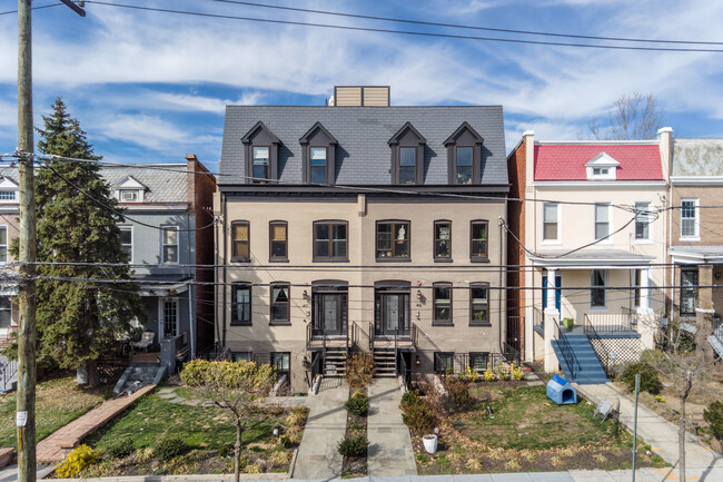 415-417 Randolph St NW in Washington, DC - Foto de edificio - Building Photo