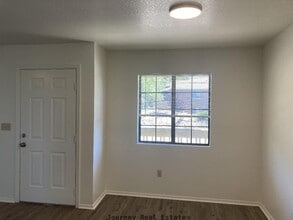 1004 E Goodwin St in Prescott, AZ - Building Photo - Interior Photo