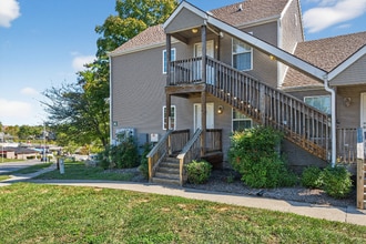 858 Malabu Dr, Unit Apt 5102 in Lexington, KY - Foto de edificio - Building Photo