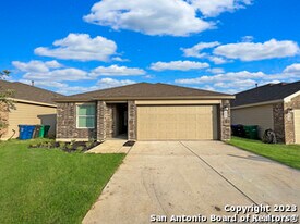 622 Bean Bnd in San Antonio, TX - Building Photo