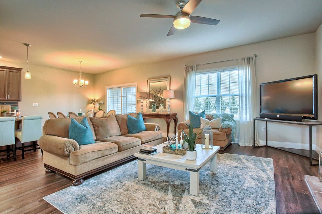 305 W View in Carlisle, PA - Building Photo