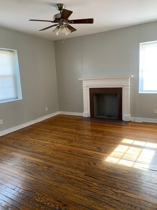 1509 Jackson St, Unit D in Charleston, WV - Building Photo