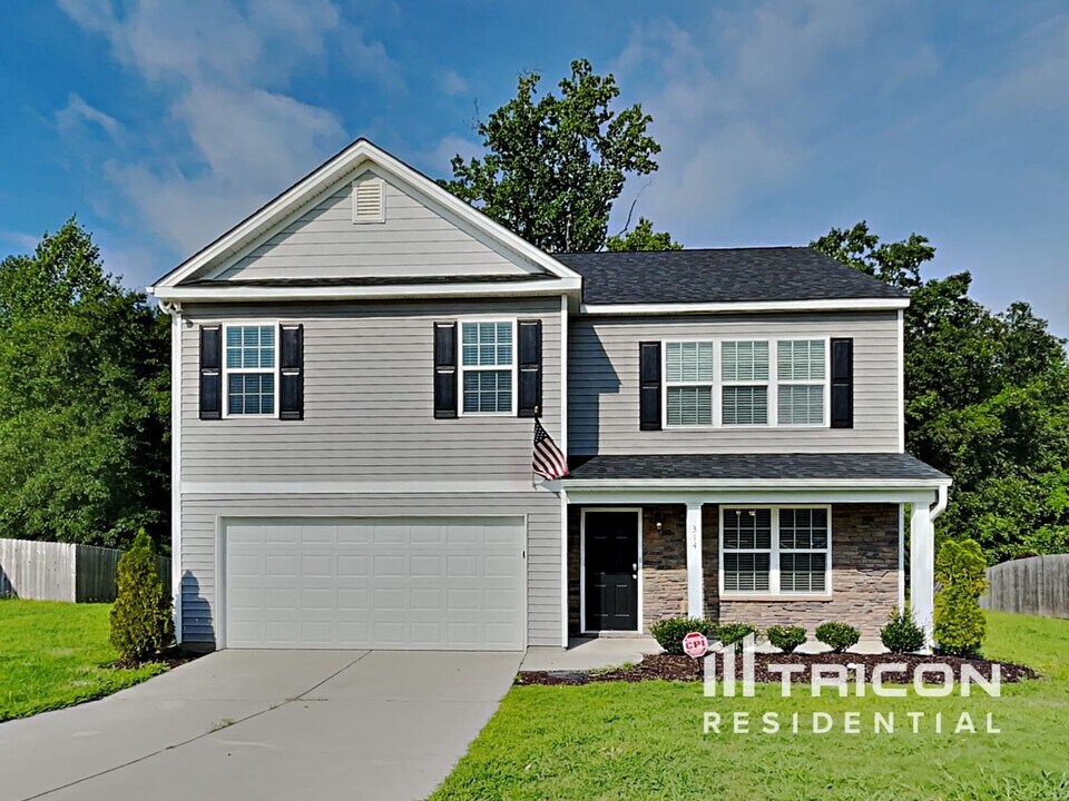 314 Botanical Ct in Bunnlevel, NC - Building Photo