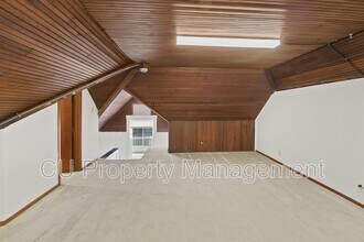 407 W Green St in Champaign, IL - Building Photo - Building Photo