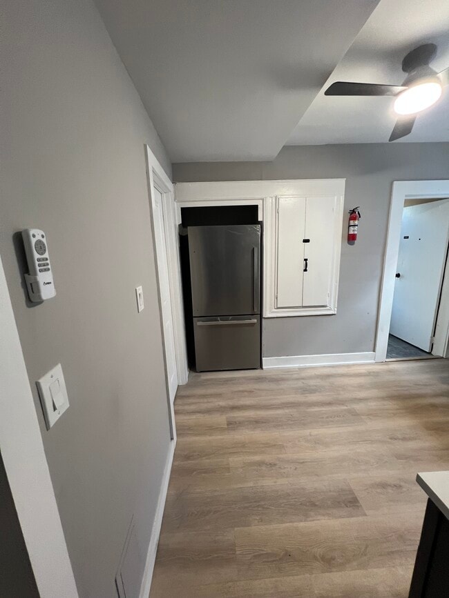 456 Norwood St, Unit 2nd floor in East Orange, NJ - Foto de edificio - Building Photo